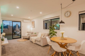 Addington Stadium Stay - Sleeps 6